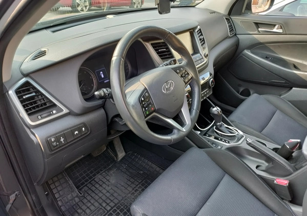 Hyundai Tucson cena 69900 przebieg: 240000, rok produkcji 2017 z Rumia małe 67